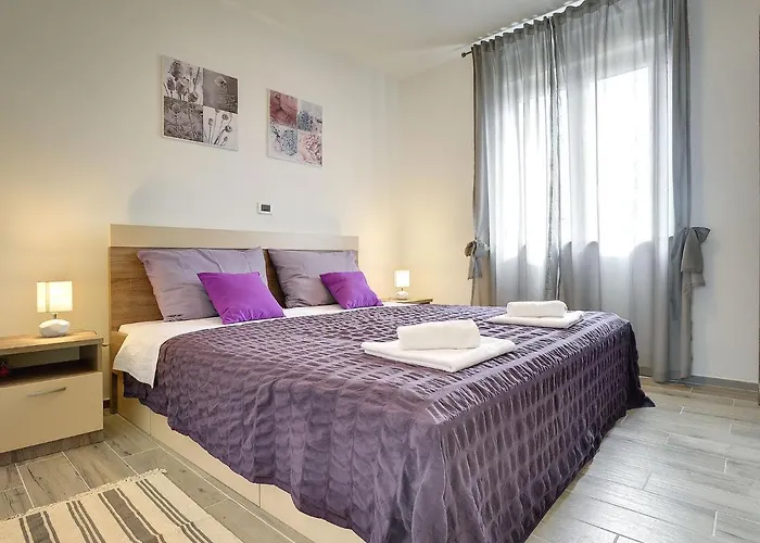 Modern With Private Pool Near Villa