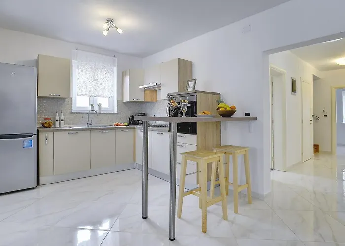 Modern With Private Pool Near