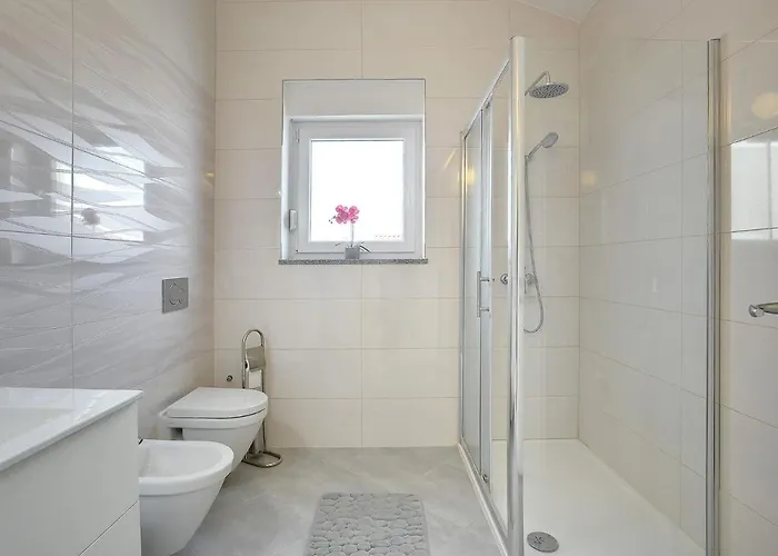 Modern With Private Pool Near Villa